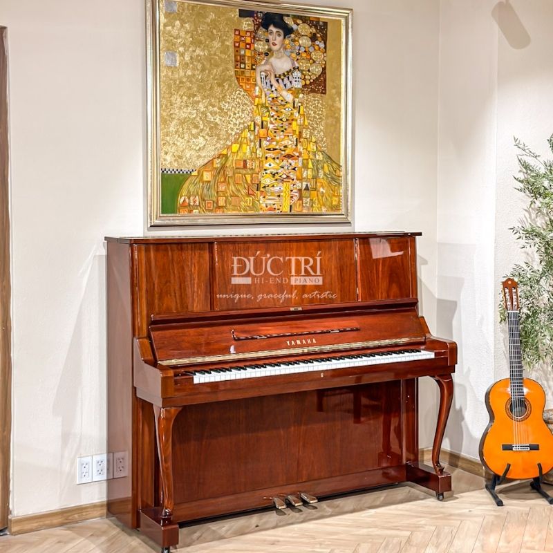 Yamaha W106B 6 Piano Yamaha W106B được trưng bày tại Showroom của Piano Đức Trí