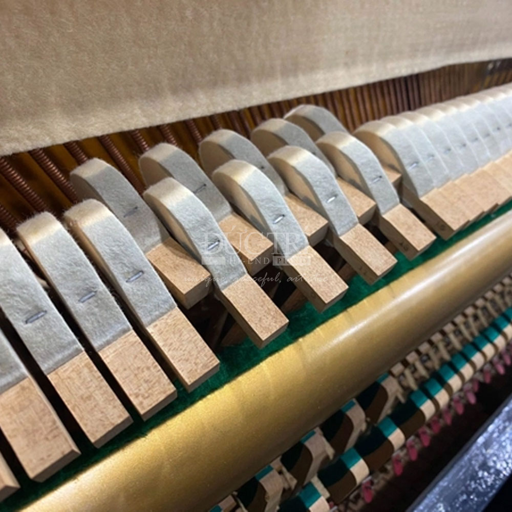 Búa đàn yamaha u2h