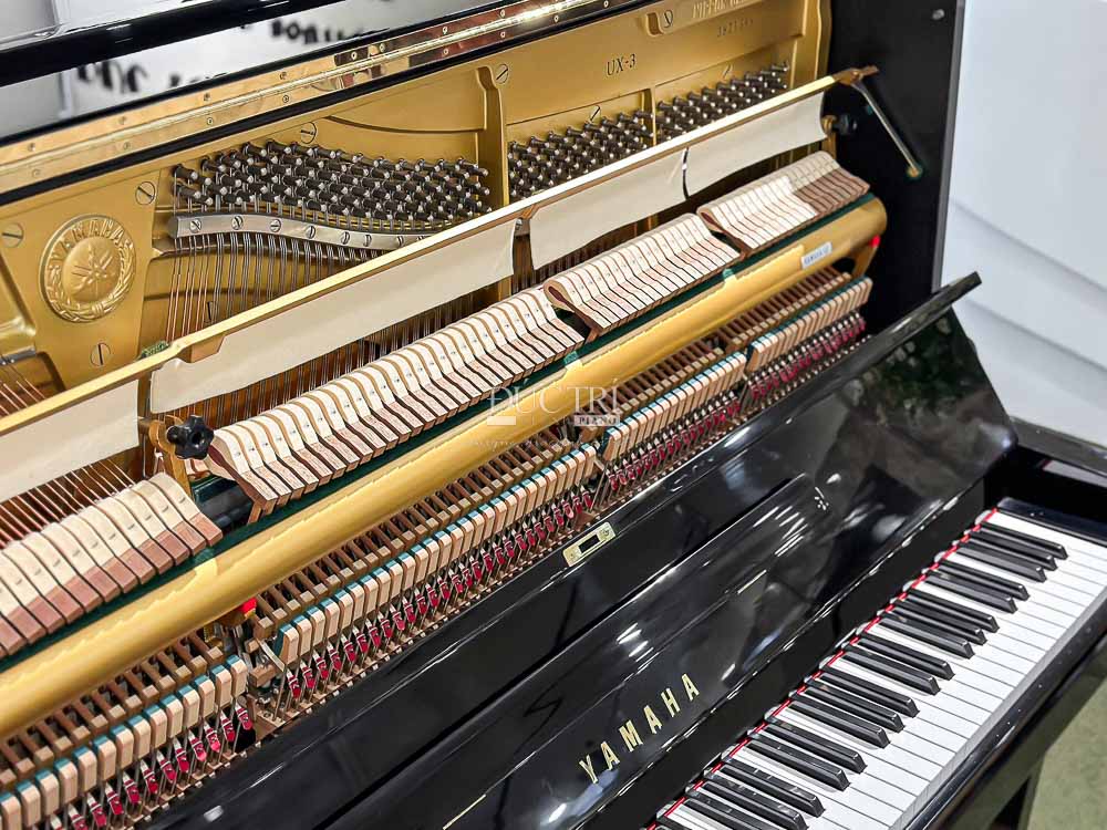 CHỐT LÊN DÂY ĐÀN PIANO YAMAHA UX3