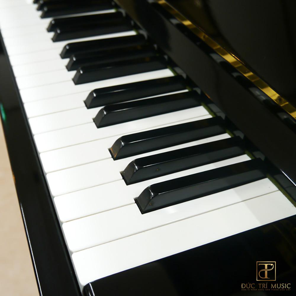 Yamaha U1E 3 Đàn Piano Yamaha U1E - Bàn phím đàn