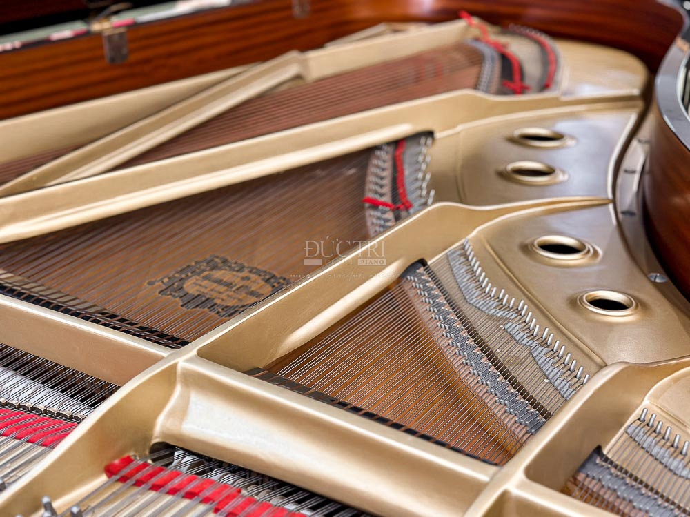 Khung gang đàn piano Yamaha C7