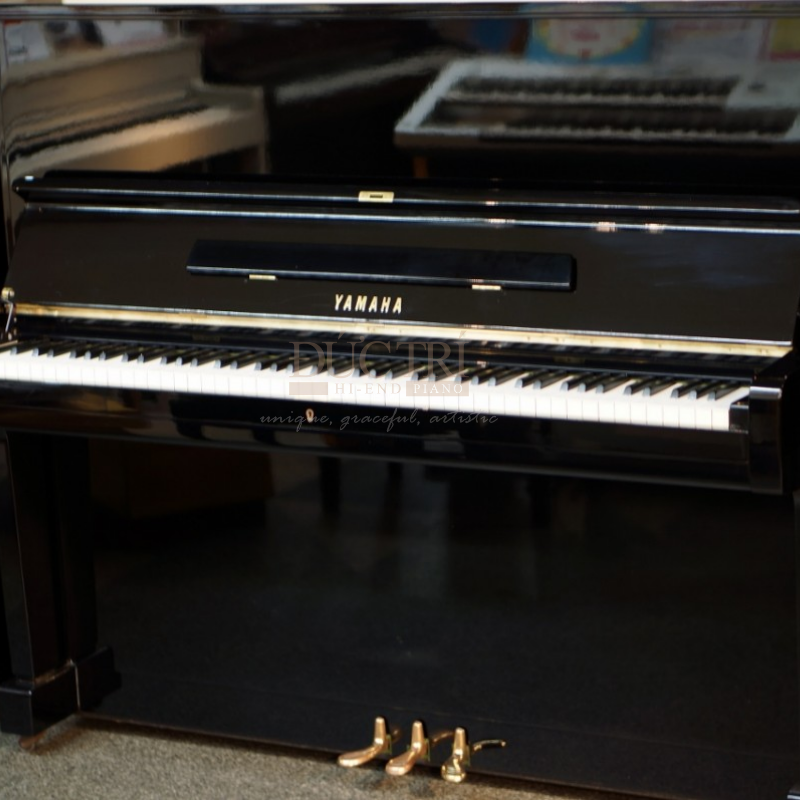 Yamaha U2E 6 Yamaha U2E được trưng bày tại Showroom của Piano Đức Trí