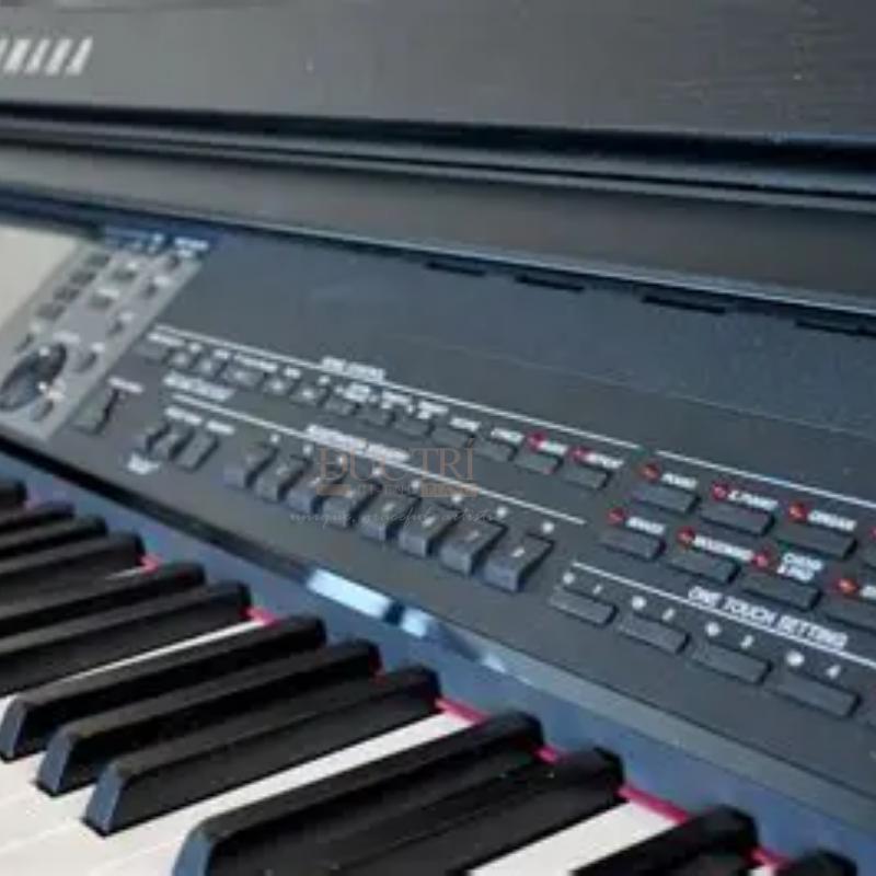 Yamaha CVP-701 7 Logo và bàn phím chiếc đàn Yamaha CVP-701