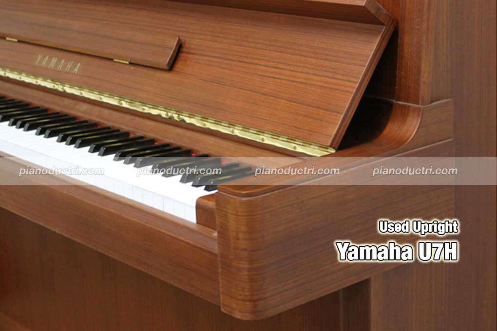 Yamaha U7H sở hữu thiết kế mạnh mẽ, sang trọng