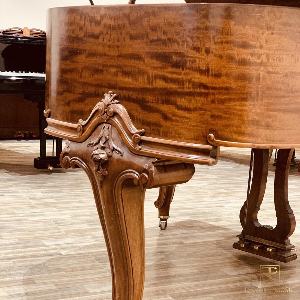 Đàn Piano Wm Knabe & Co Louis XV - Chân phía sau của đàn