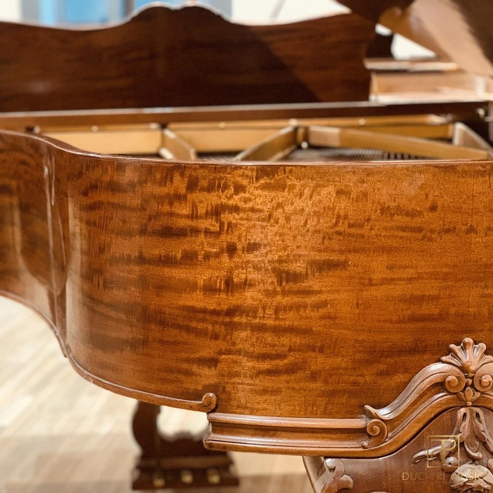 Đàn Piano Wm Knabe & Co Louis XV - Họa tiết phía sau đàn