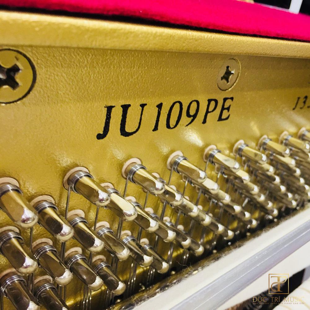 Khung đàn và chốt lên dây Piano Yamaha JU109-PE
