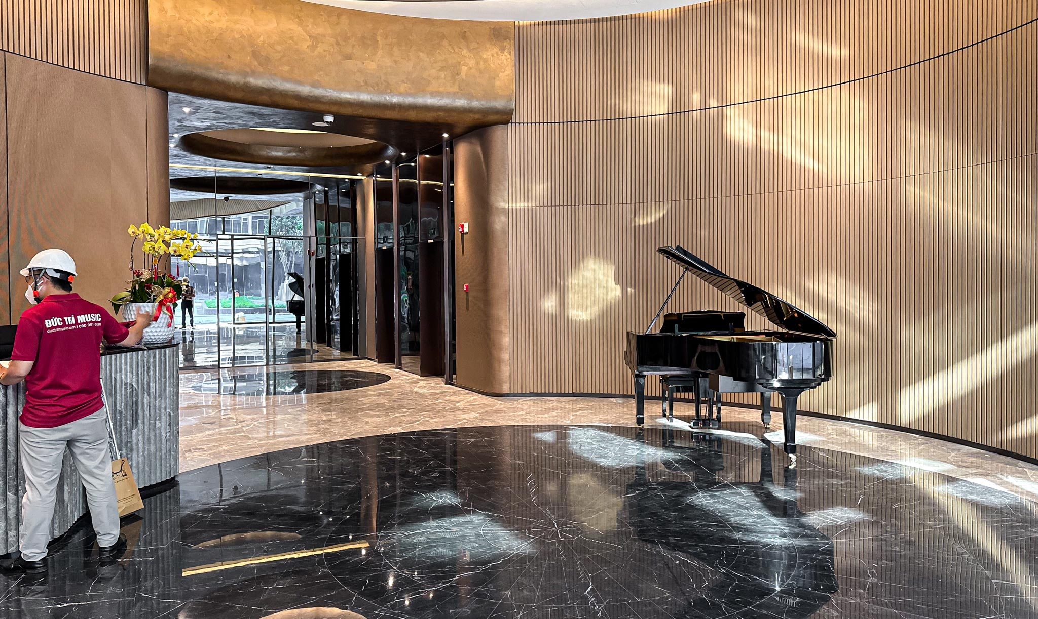 Piano Đức Trí Bàn giao, lắp đặt đàn Piano yamaha G3 Disklavier tại sảnh The Opera Thủ Thiêm