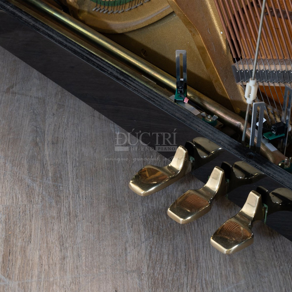 pedal Yamaha U1
