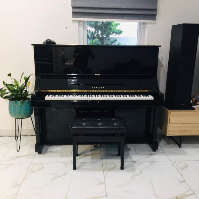 Yamaha UX5 12 Đàn Piano Yamaha UX5 được trưng bày tại Showroom của Piano Đức Trí