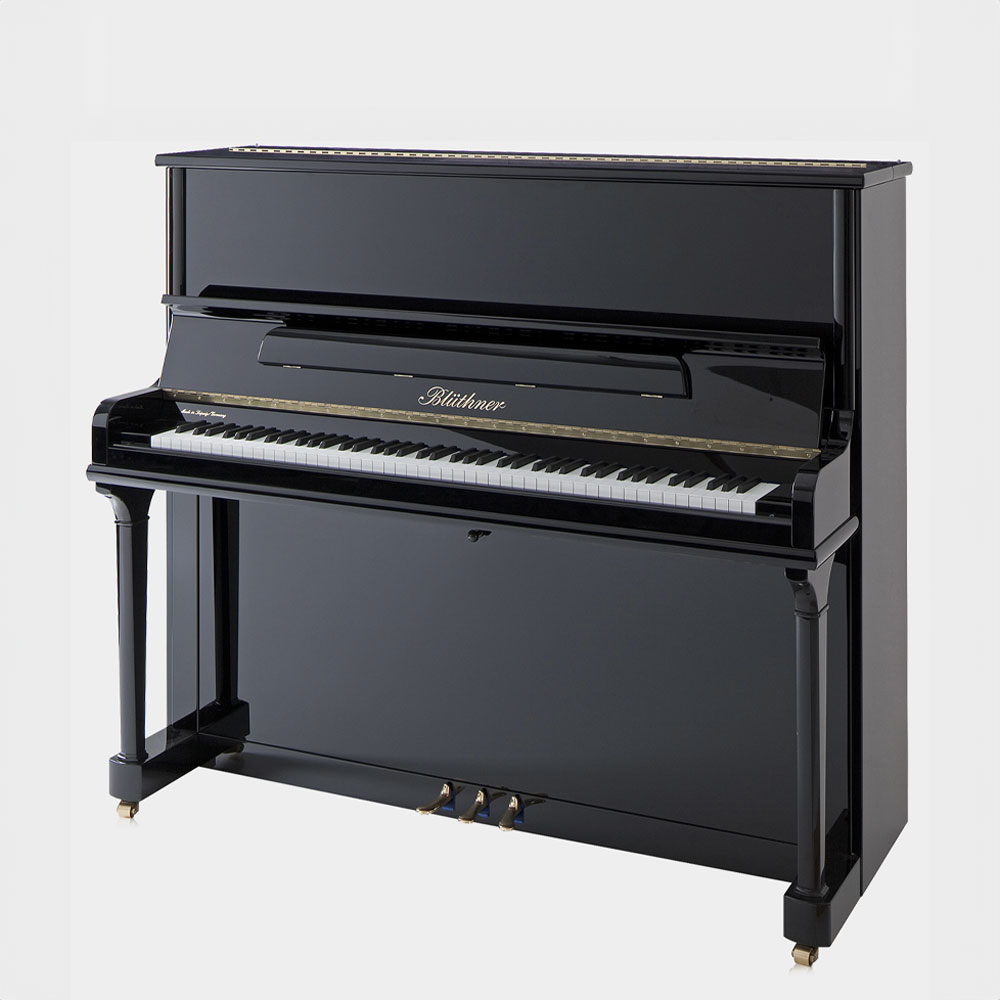 Bluthner B132 black