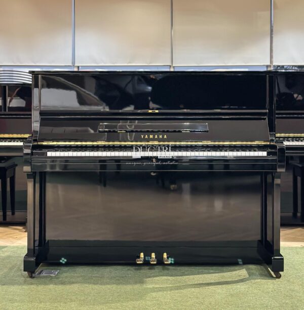 Đàn Piano Yamaha U1H Upright màu đen