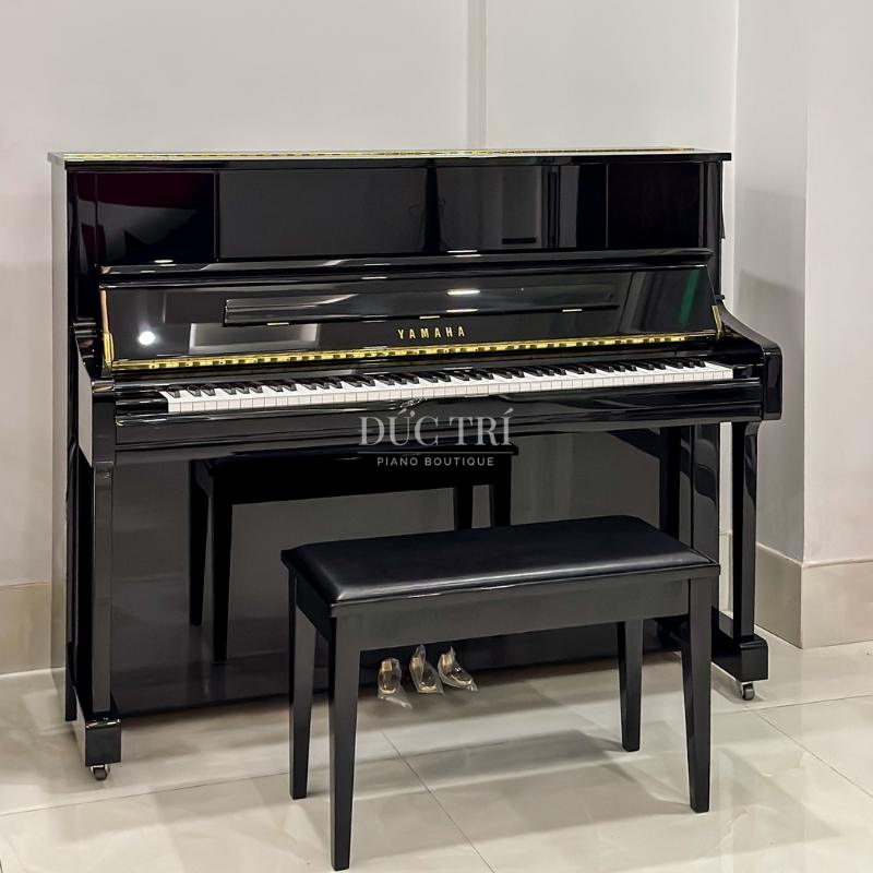 Bàn giao đàn Piano Yamaha U1J New Full Box 2025 của Piano Đức Trí 7 Đàn Piano Yamaha U1J được trưng bày tại Showroom của Piano Đức Trí
