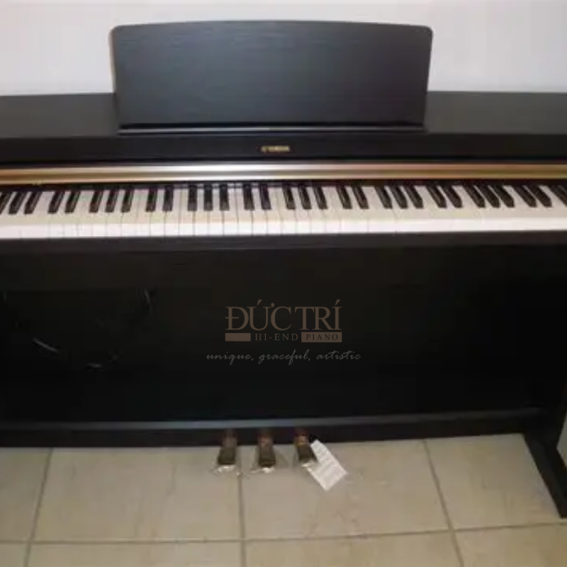 Yamaha YDP-162 9 Yamaha YDP-162 được bàn giao và trưng bày tại nhà của khách hàng