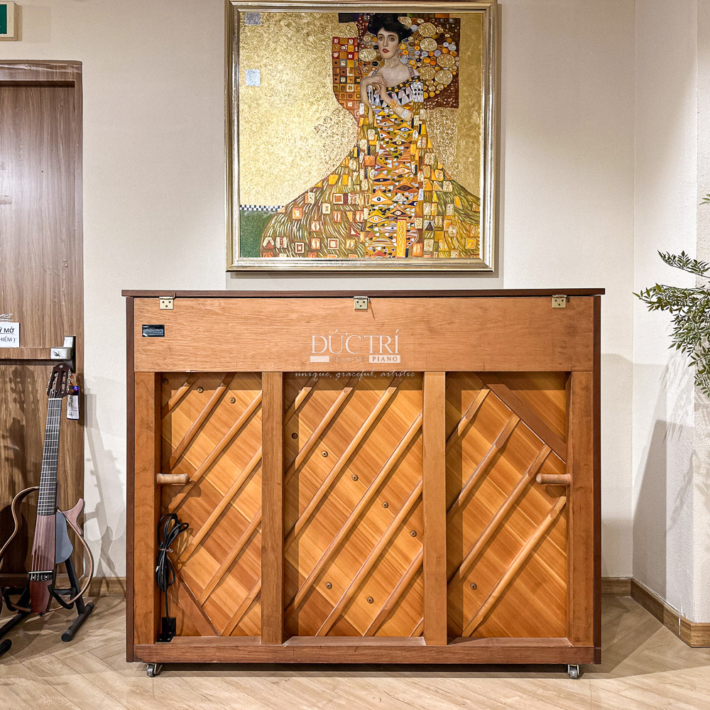 Đàn Piano Upright Yamaha HQ100Wn Cao Cấp Tại Đức Trí Music