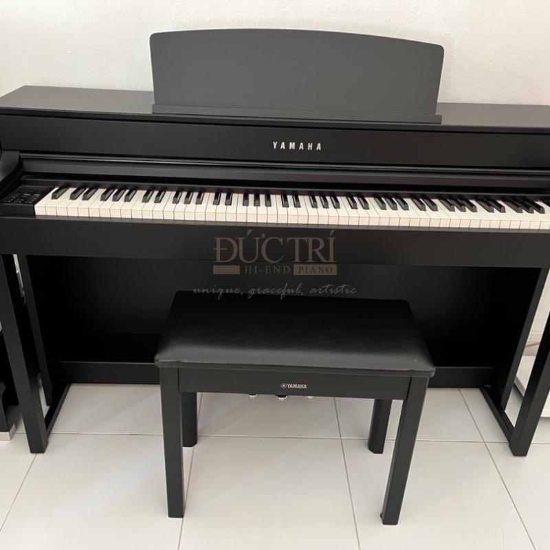 Yamaha CLP585 6 Yamaha CLP585 được trưng bày tại Showroom của Piano Đức Trí