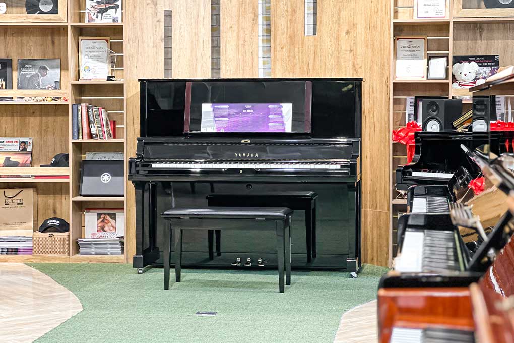 Yamaha Upright Dòng YUS