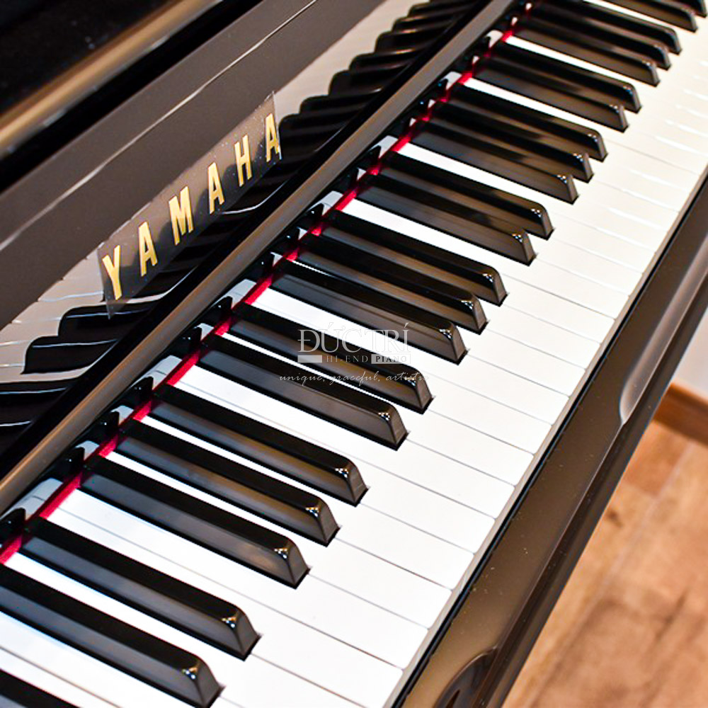 Piano Yamaha UX100 Cao Cấp Tại Đức Trí Music