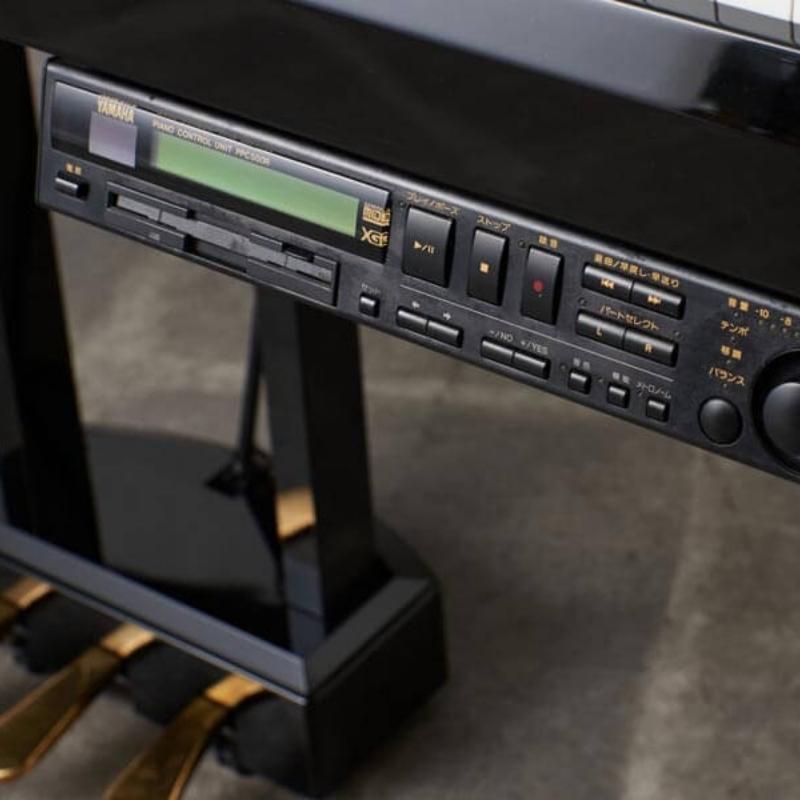 Yamaha DGP1 14 Đàn Yamaha DGP1 sử dụng adapter nguồn điện chuẩn