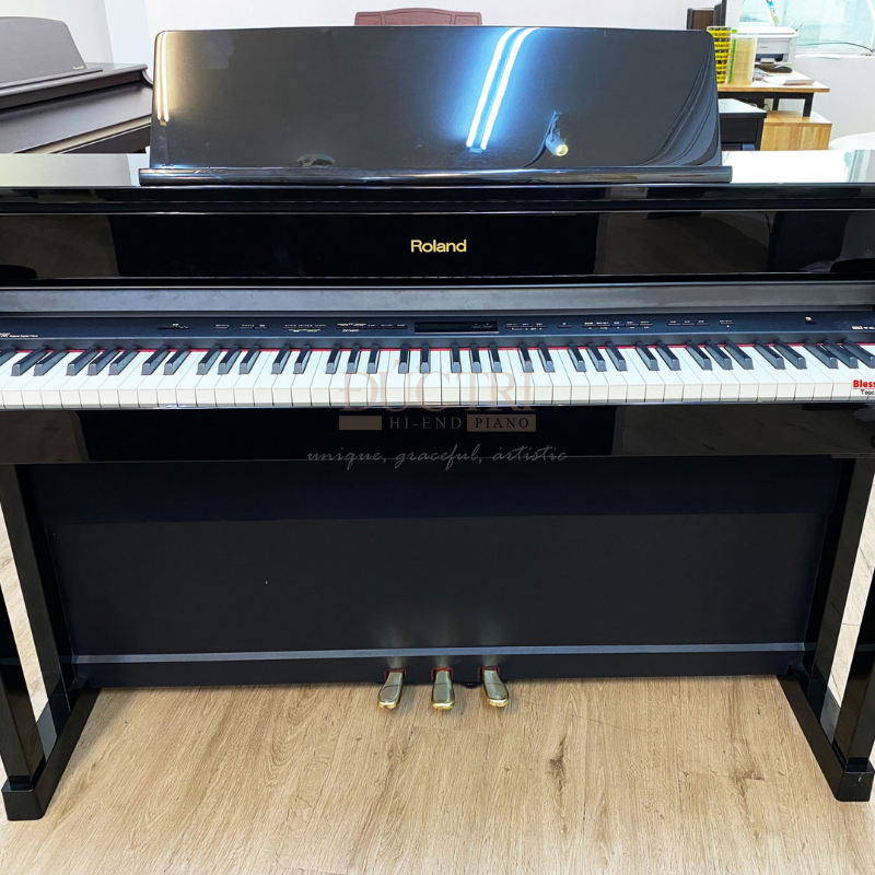 Roland HP-507 6 Roland HP-507 được trưng bày tại Showroom của Piano Đức Trí