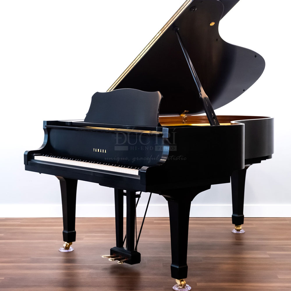 Yamaha C5B