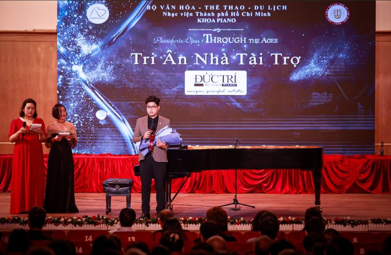 Hinh ảnh Piano Đức Trí được vinh danh là nhà tài trợ đàn piano tại sự kiện của TPHCM