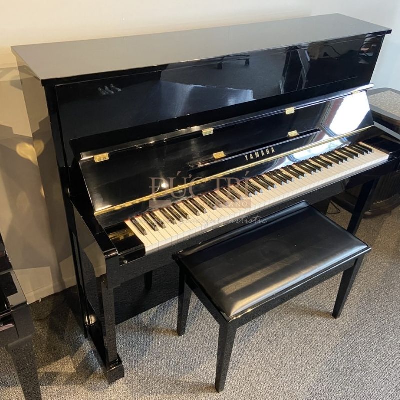 Hình ảnh cận cảnh Đàn Piano Cơ Yamaha YU30LE Upright