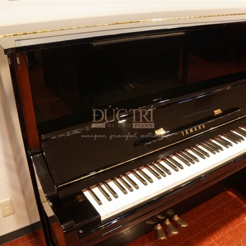Hình ảnh trực diện của Đàn Piano Cơ Yamaha YU3CE Upright