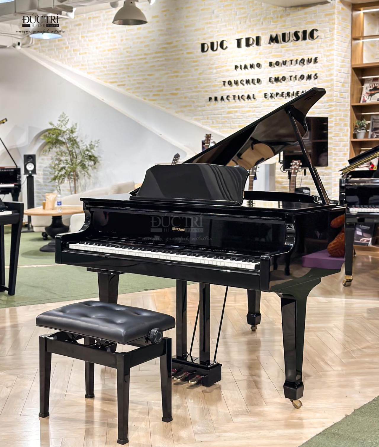 Showroom đàn Piano Đức Trí