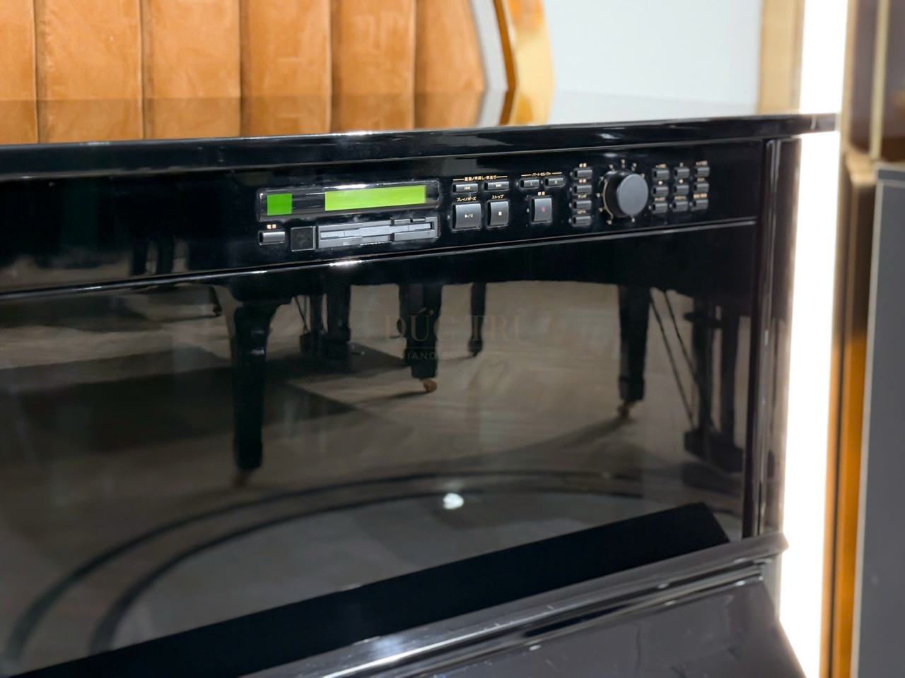 Yamaha HQ300SXG 2 Đàn Piano Yamaha HQ300SX chức năng tự động chơi từ Disklavier