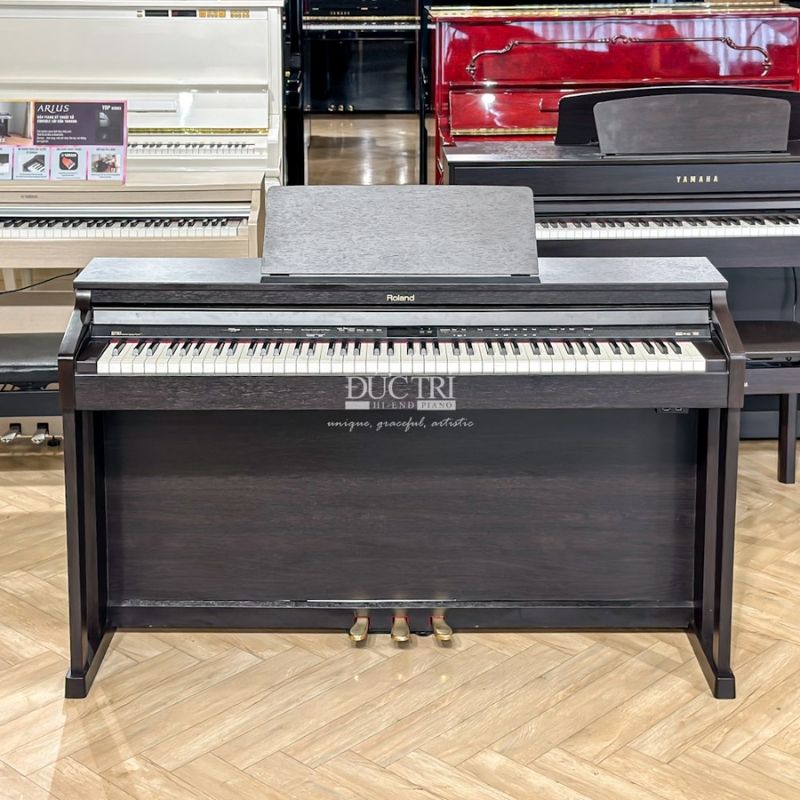 Roland HP-601 2 Góc cạnh của Đàn Piano Roland HP-601