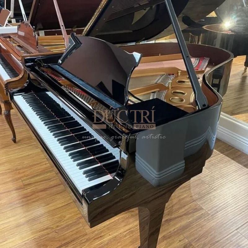 Yamaha C1X 5 Góc cạnh của Đàn Piano Yamaha C1X