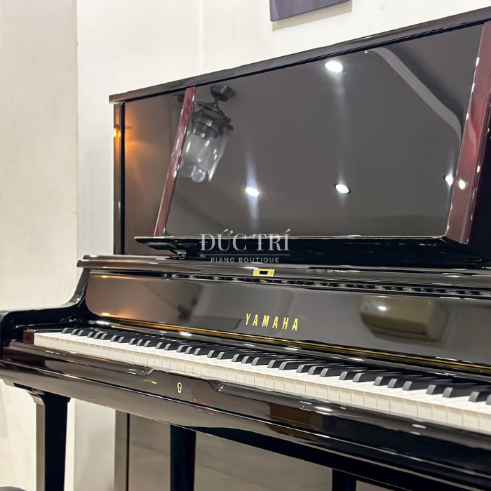 Bàn giao đàn piano Yamaha YUS5 phiên bản 2025 mới của Piano Đức Trí 5 Hình ảnh cận cảnh chiếc đàn piano Yamaha YUS5