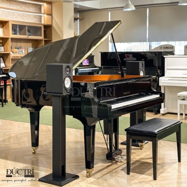 Piano Yamaha C1X được trưng bày tại Showroom của Piano Đức Trí