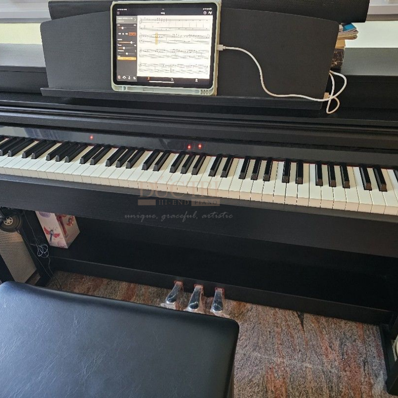 Yamaha CSP-150 6 Yamaha CSP-150 được trưng bày tại Showroom của Piano Đức Trí