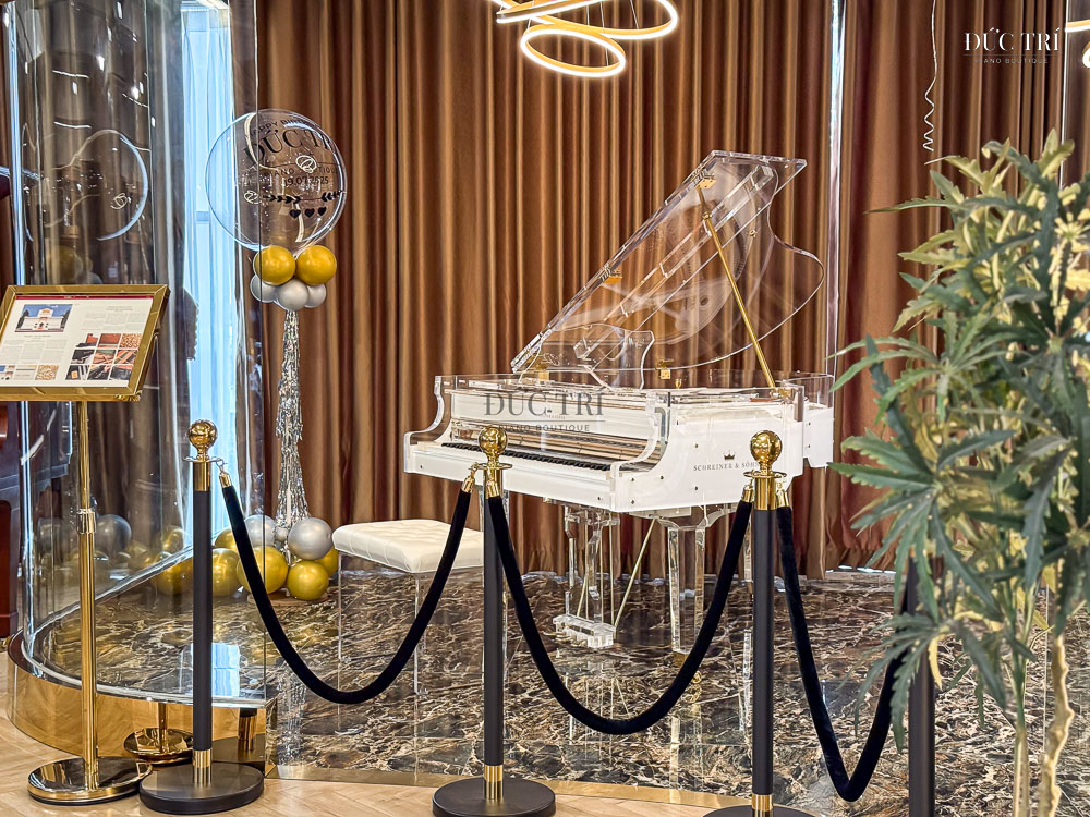 Schreiner & Söhne Crystal SG168 1 Schreiner & Sohne Crystal SG168 tại showroom Piano Đức Trí