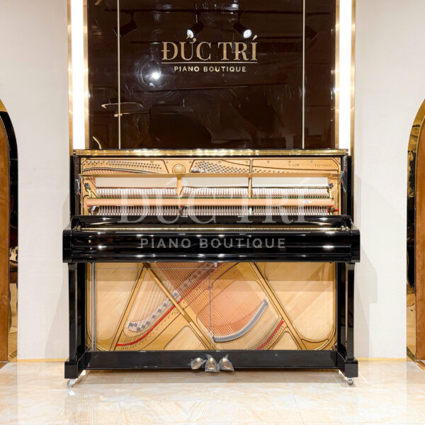 Cận cảnh cấu tạo bên trong Yamaha U1JPE
